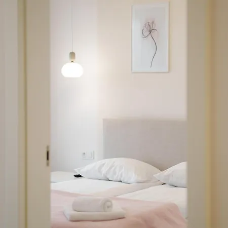 Faro Kasprowicza 20 B-c Basen Sauny Jacuzzi Kolobřeh